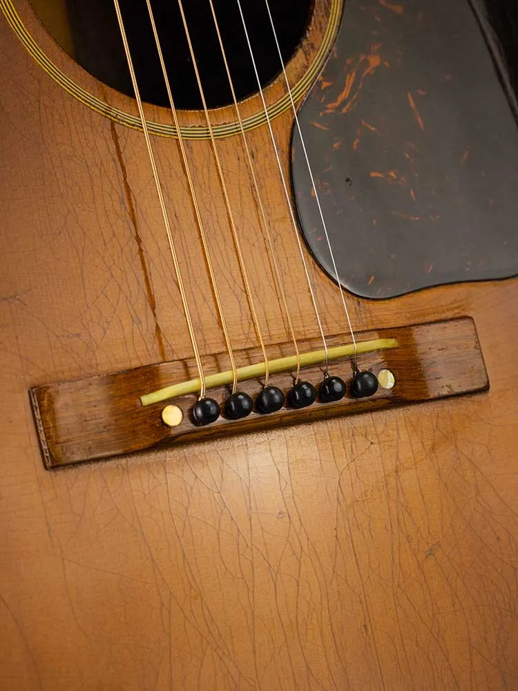 Gibson J-45 1945 bridge